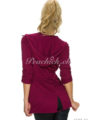 Pullover / Sweatjacke mit Kapuze